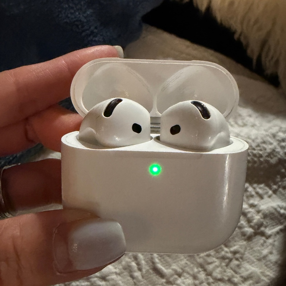 apple airpods 4